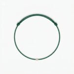 Браслет из зеленой бриллиантовой нити