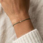 Браслет из зеленой бриллиантовой нити