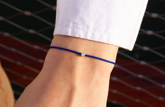 Diamond string bracelet