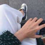 Różowa bransoletka na sznurku z diamentem