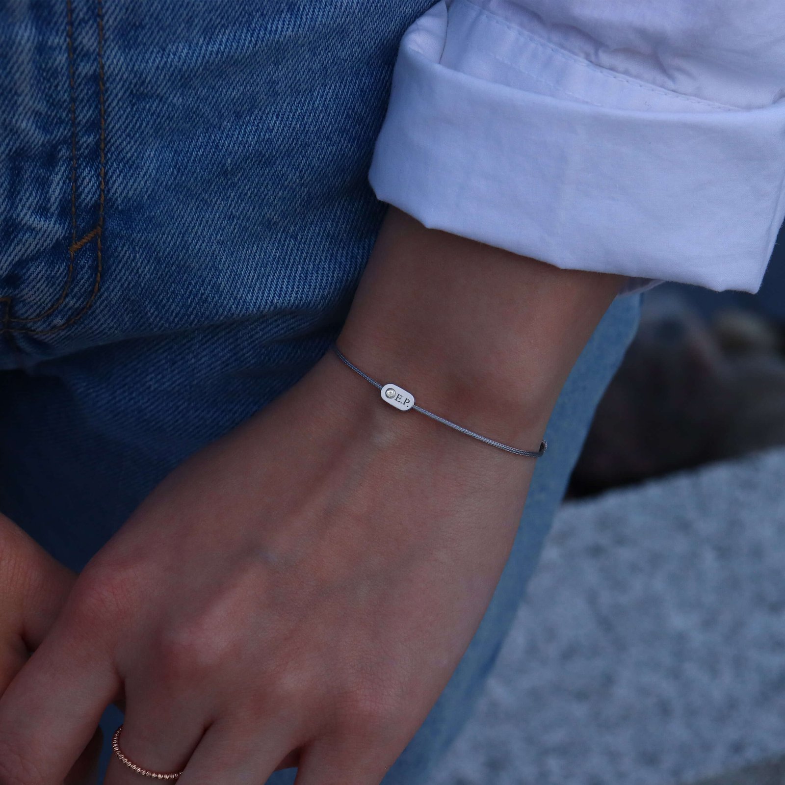 "Plate" Diamond Blue String Bracelet