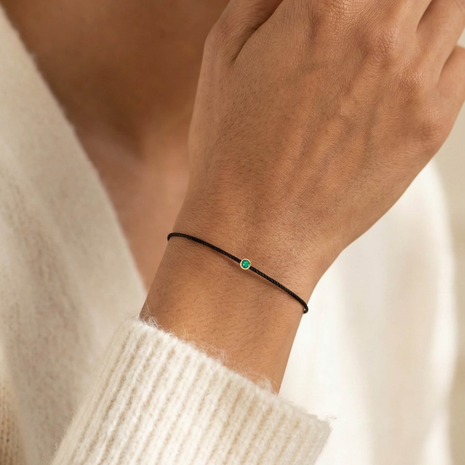 Schwarzes Smaragd-String-Armband