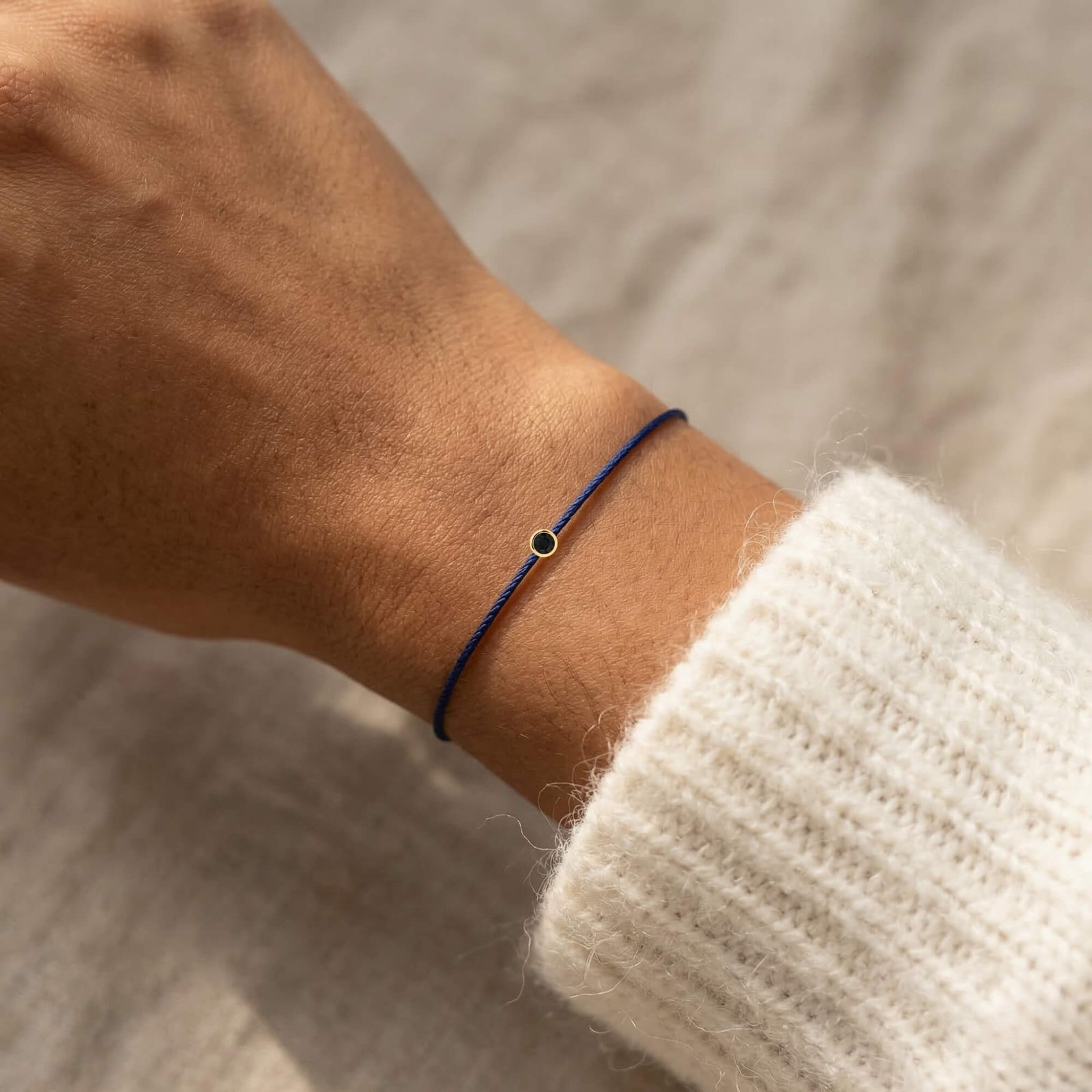 Bracelet de diamants noirs et de cordes bleues