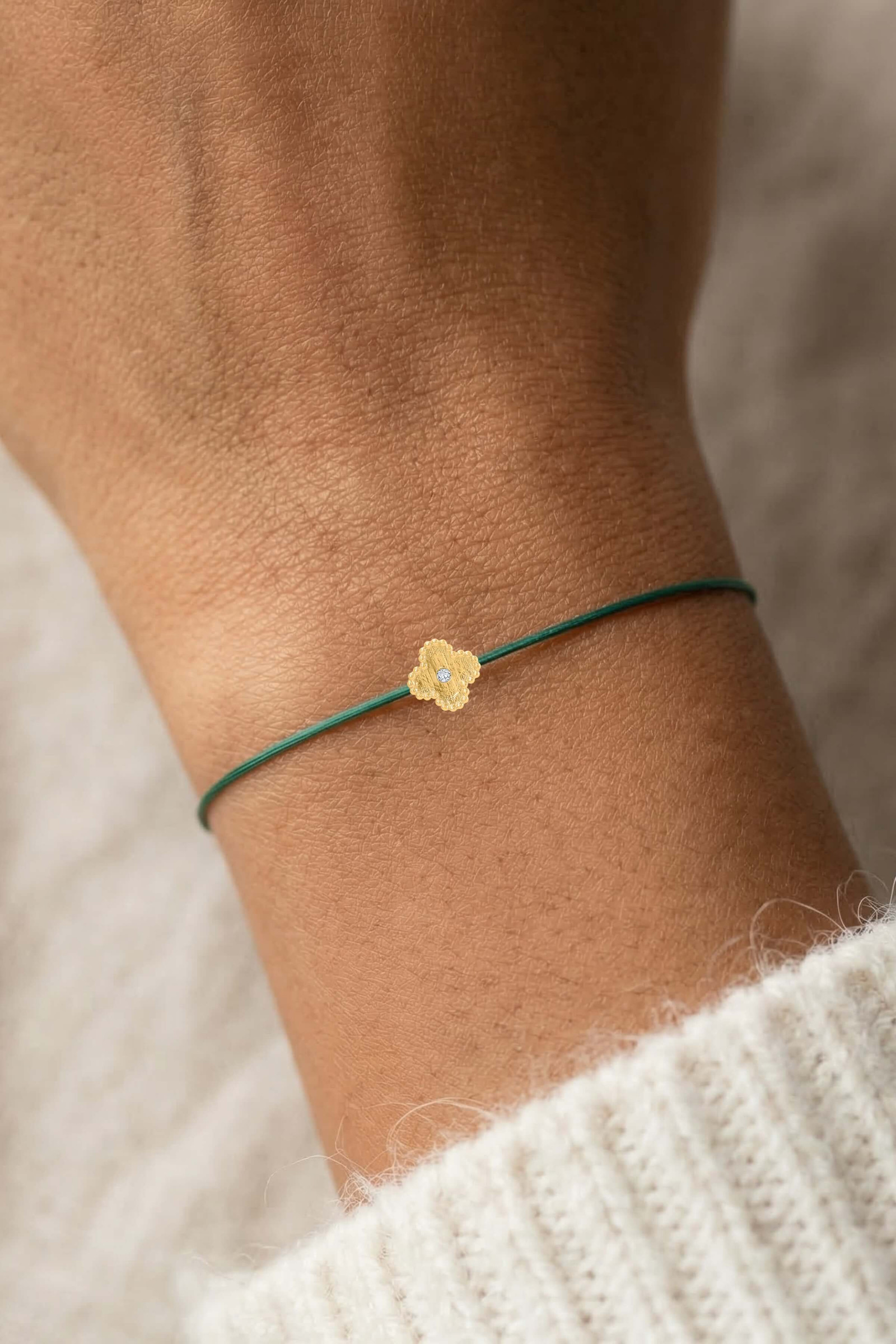 Clover Diamond String Bracelet (1)